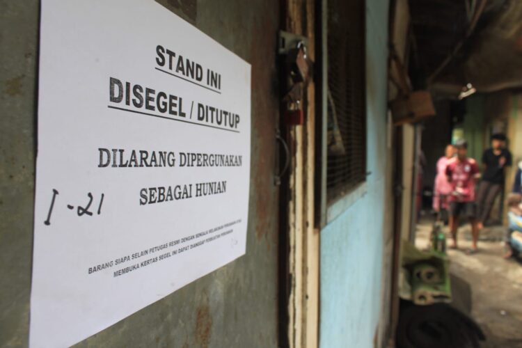 Puluhan stand pedagang Pasar Bendul Merisi Surabaya disegel (dok. Hum/PDPS)