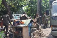 Penertipan Jalan Johar - Jalan Sulung. (foto: Humas Pemkot/BS)