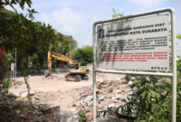 Kampung di utara Taman Pelangi yang akan digunakan untuk flyover/dok.bicarasurabaya.com