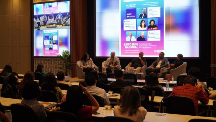 Suasana Simposium Nasional dengan topik Performing the Future Building Creative Cities through Arts and Collaboration di Kampus PCU. (Foto: Humas PCU/BS)
