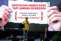 Wali Kota Eri mengajak pemuda Surabaya lebih berkarya daripada bergosip. (Foto: Humas Pemkot-Ist/kilasjatim)