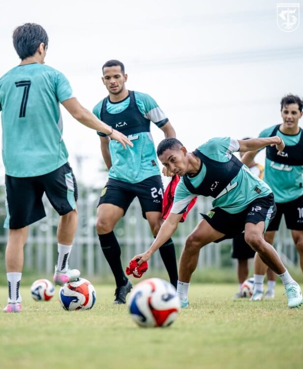 Ilustrasi (Foto: @officialpersebaya/bs) 