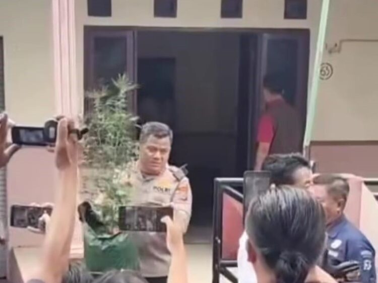 Foto: Tangkapan layar video @surabayakabarmetro/bs