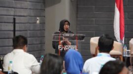Ketua ISKI Jawa Timur demesioner Prof. Rachmah Ida, Ph.D. dalam sambutannya di acara ISKI Jatim/dok.bicarasurabaya.com