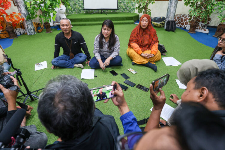 Direktur Operasional KBS, Nurika Widyasanti memastikan penyidikan dan penggeledahan oleh Kejati tidak mengganggu operasional KBS. (Foto: dok Diskominfo Surabaya)