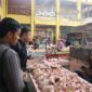 Tim monitoring RPH melakukan sidak ke pasar tradisiomal untuk memantau harga daging jelang ramadan. (Foto: dok RPH/Istimewa)