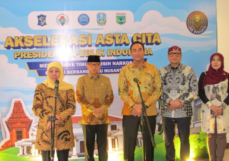 Gubernur Khofifah deklarasikan Jawa Timur Bersih Narkoba (Bersinar) dengan melibatkan 8.494 desa sebagai garda terdepan. (Foto: Istimewa)