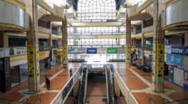Kondisi indoor Hi-Tech Mall yang akan direvitalisasi Pemkot Surabaya. (Foto: dok Diskominfo Surabaya)