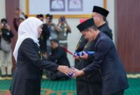 Gubernur Khofifah  lantik128 Kepala Sekolah SMA/SMK/SLB Negeri. (Foto: dok Humas Pemprov Jatim)