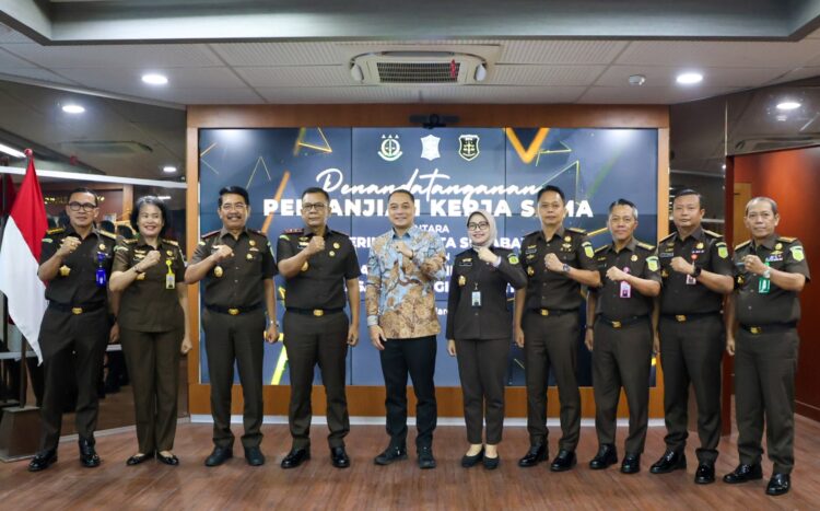 Penandatanganan Perjanjian Kerja Sama (PKS) antara Pemkot Surabaya dan Bidang Pemulihan Aset Kejaksaan Tinggi Jawa Timur (Kejati Jatim)/dok.Diskominfo Surabaya