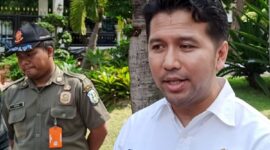 Wagub Emil Minta Wali Murid melaporkan iuran wajib atau pungli saat daftar ulang ke hotline yang disediakan pemprov Jatim. (Foto: dok bicarasurabaya)