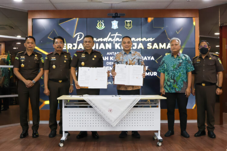 Penandatanganan Perjanjian Kerja Sama (PKS) antara Pemkot Surabaya dan Bidang Pemulihan Aset Kejaksaan Tinggi Jawa Timur (Kejati Jatim)/dok.Diskominfo Surabaya
