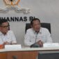 KPK serahkan sita barang buktikasus Bupati Probolinggo ke Lemhanas. (Foto: Ist)
