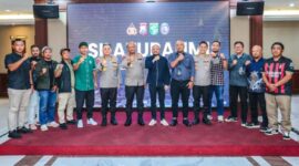 Jelang derbi Jatim, Arema vs Persebaya 28 April mendatang, Polda Jatim mulai melakukan pendekatan pada kedua tim untuk bisa menahan provokasi di dunia maya . (Foto: Istimewa)