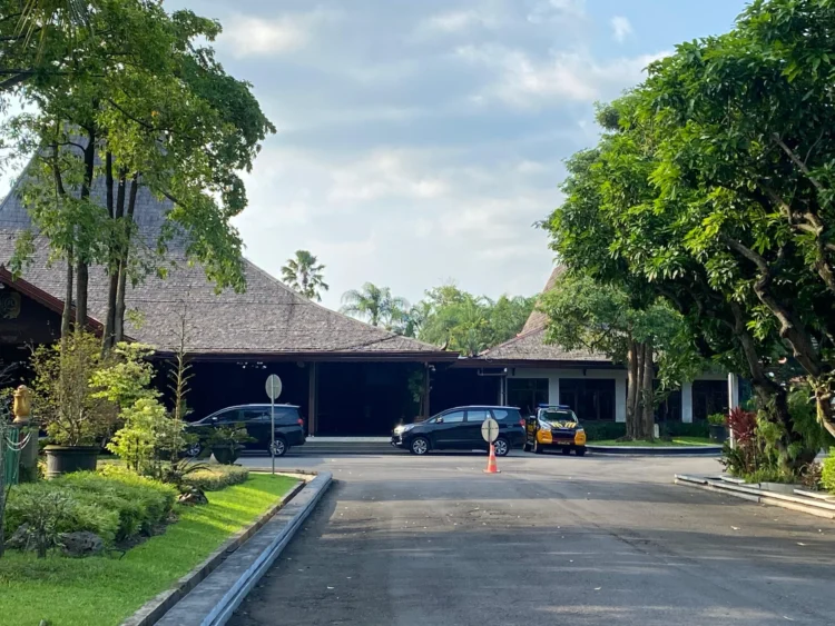 Suasana Pendopo Tulungagung ketika digeledah KPK. (Foto: dok/Istimewa)