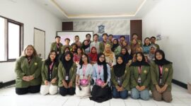 Foto bersama usai workshop di kantor kelurahan/dok.bicarasurabaya.com