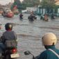 Hujan deras sejak Selasa (19/5) membuat sungai di Pasuruan meluap dan menggenangi Jalur Pantura serta 6 desa terdampak (Foto: Istimewa)