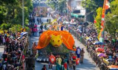 Akhir Pekan Ini, Surabaya Vaganza 2026 Siap Gemerlap dengan Parade Festival of Lights