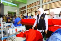 Khofifah mengklaim lulusan SMK di Jatim lebih banyak terserap hingga mencapai 91 persen. (Foto: dok Humas Pemprov Jatim)