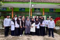 Foto bersama usai pelatihan literasi keuangan digital/dok.bicarasurabaya.com