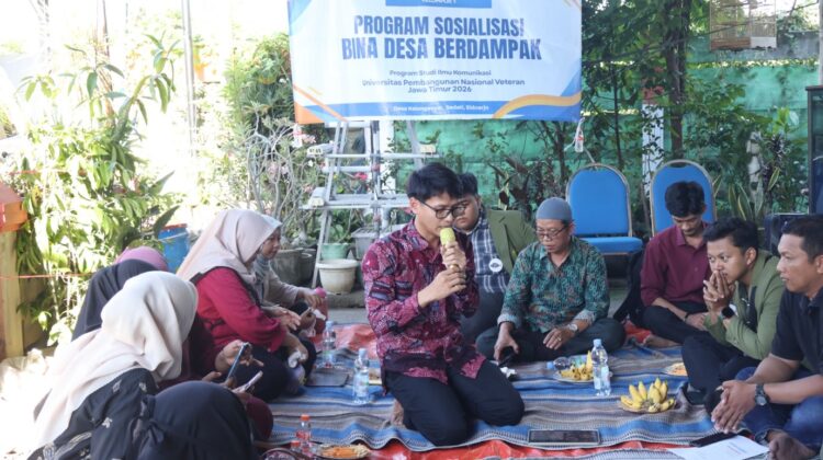 Sejumlah dosen Ilmu Komunikasi UPN Veteran Jawa Timur saat memberikan pelatihan/dok.bicarasurabaya.com