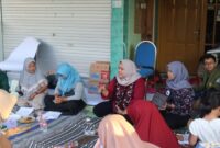 Salah satu Dosen Ilmu Komunikasi UPN Veteran Jawa Timur saat menyampaikan materinya/dok.bicarasurabaya.com