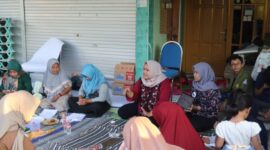 Salah satu Dosen Ilmu Komunikasi UPN Veteran Jawa Timur saat menyampaikan materinya/dok.bicarasurabaya.com