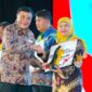 Jatim meraih penghargaan dan insentif Rp 3 Miliar usai tiga tahun berturut-turut berhasil menurunkan jumlah angka pengangguran. (Foto: Humas Pemprov Jatim)