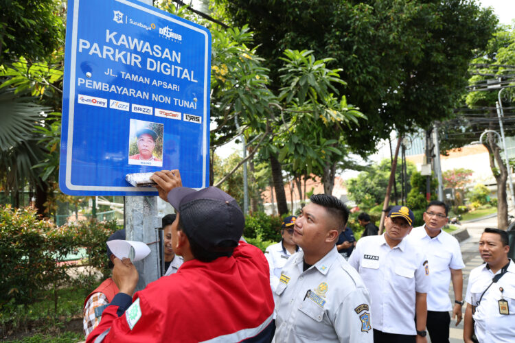 Penerapan parkir digital di Kota Surabaya/dok.bicarasurabaya.com