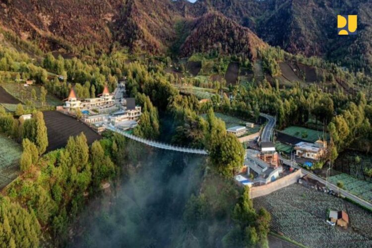 Jembatan kaca di kawasan Gunung Bromo dipastikan mulai beroperasi untuk wisatawan pada libur sekolah akhir Juni 2026. (Foto: dok Kementerian PU)