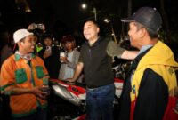 Wali Kota Surabaya Eri Cahyadi saat menemui para jukir/dok.bicarasurabaya.com