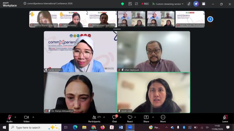 Para narasumber dari tiga negara beserta moderator saat sesi tanya jawab/dok.bicarasurabaya.com