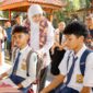 Siswa yang belum beruntung di SPMB SMA, bisa mecoba di SMK yang mulai dibuka hari ini. (Foto: dok Humas Pemprov Jatim)
