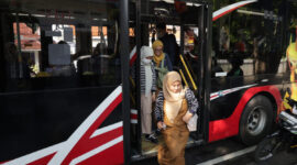 Banyaknya keluhan pengguna Suroboyo Bus dan Wira Wiri cara mengemudi yang ugal ugalan membuat Dishub melakukan evaluasi hingga pemecatan. (Foto: Humas Diskominfo Surabaya)