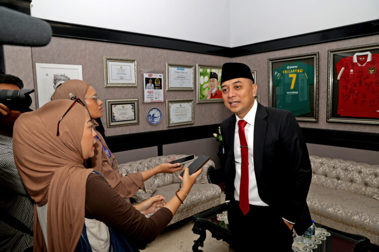 Eri Bidik Camat-Lurah Tak Responsif, Inspektorat Turun Tangan. (Foto: dok Diskominfo Surabaya)
