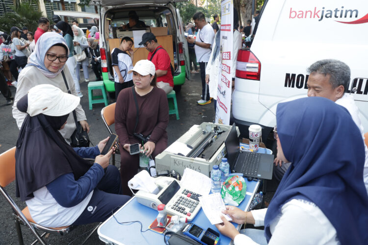 Jemput Bola, Layanan Bayar PKB dan PBB Dibuka Setiap CFD Surabaya. (Foto: do Diskominfo Surabaya)