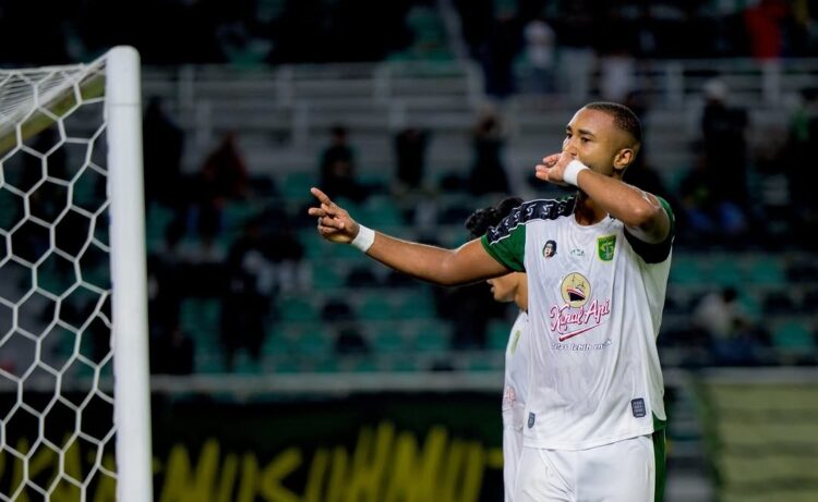 Gol tunggal Yuran Fernandes memastikan tiket semifinal Persebaya di Piala Presiden. (Foro: dok Perserbaya.id)