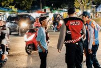 Jukir liar diamankan petugas saat melakukan sidak di kawasan Manukan Tama. (Foto: dok Satgas Anti Premanisme)