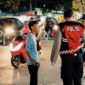 Jukir liar diamankan petugas saat melakukan sidak di kawasan Manukan Tama. (Foto: dok Satgas Anti Premanisme)