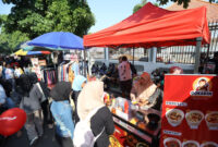 Ilustrasi pedagang di CFD Darmo. (Foto: dok bicarasurabaya.com)