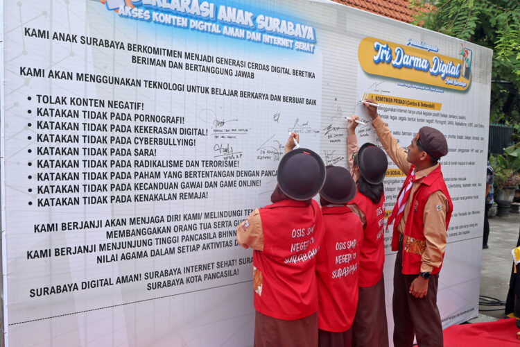 Surabaya Gandeng Densus 88 Edukasi Orang Tua Cegah Radikalisme Anak. (Foto: dok Diskominfo)