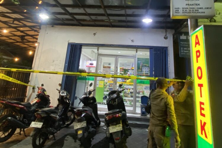 Ratusan Lokasi Parkir Tak Berizin Disegel Surabaya. (Foto: dok Satpol PP Surabaya)