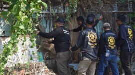 Lahan aset seluas 5.500 meter persegi di Jalan Ngagel Timur, Surabaya, ditertibkan petugas gabungan. (Foto: dok Diskoimnfo Surabaya)