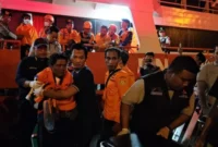 Lokasi evakuasi korban selamat dibeberapa lokasi salah satunya di Gapura Surya Surabaya. 111 korban selamat dan 2 meninggal sudah tiba di Gaupra Surya Surabaya, Senin (3/8) dini hari. (Foto : Istimewa)