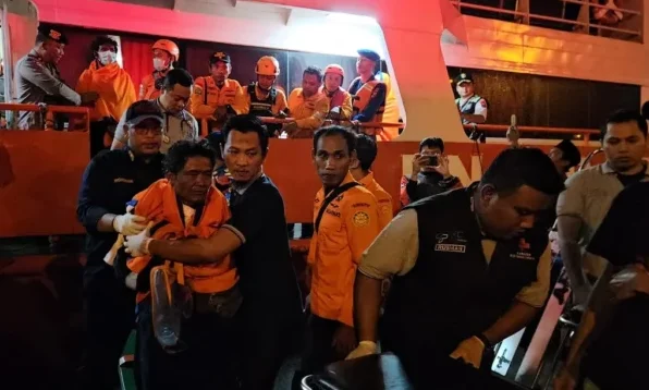 Lokasi evakuasi korban selamat dibeberapa lokasi salah satunya di Gapura Surya Surabaya. 111 korban selamat dan 2 meninggal sudah tiba di Gaupra Surya Surabaya, Senin (3/8) dini hari. (Foto : Istimewa)