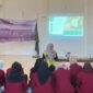 Dosen Ilmu Komunikasi UPN Veteran Jawa Timur  Ririn saat menyampaikan materinya/dok.bicarasurabaya.com