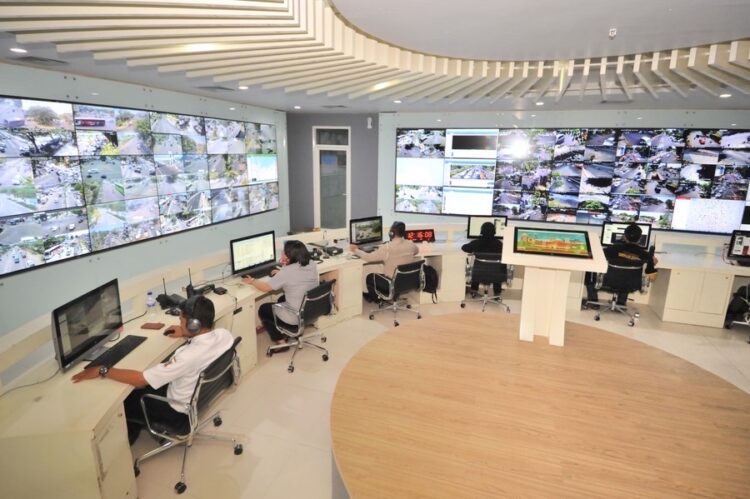 Ruang Command Center 112 Surabaya