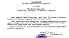 Surat penutupan Taman Wisata Kawah Ijen terkait meluasnya kebakaran hutan dikawasan tersebut. (Foto: Ist)