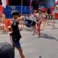 Anjal Kejar Peziarah Minta Uang di Sunan Ampel. (Foto: Diskominfo Surabaya)