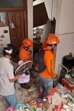 Ledakan di Kupang Segunting Surabaya, 2 Korban Dilarikan ke Rumah Sakit